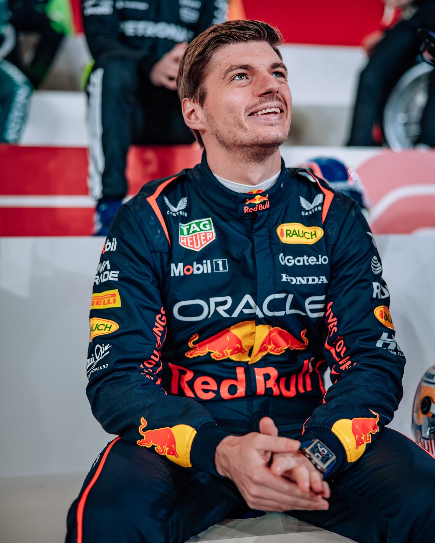 红牛车队翻盘梅赛德斯，汉密尔顿惊艳四座