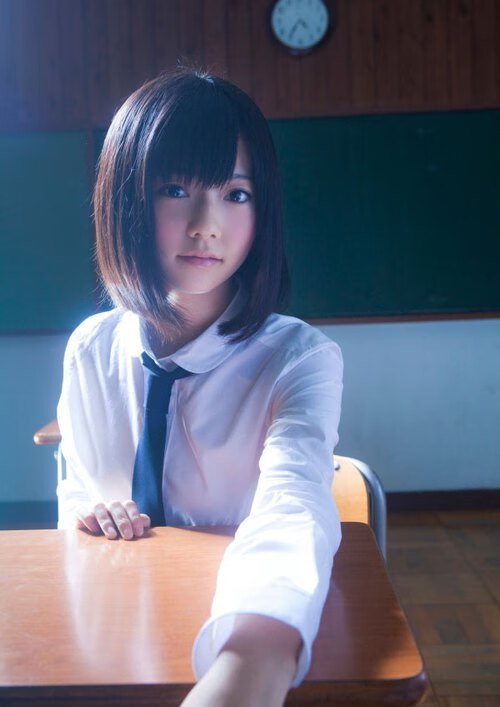 欧亚对决,比利亚雷亚尔粉碎伊朗黑马,德里赫特成荷兰关键先生