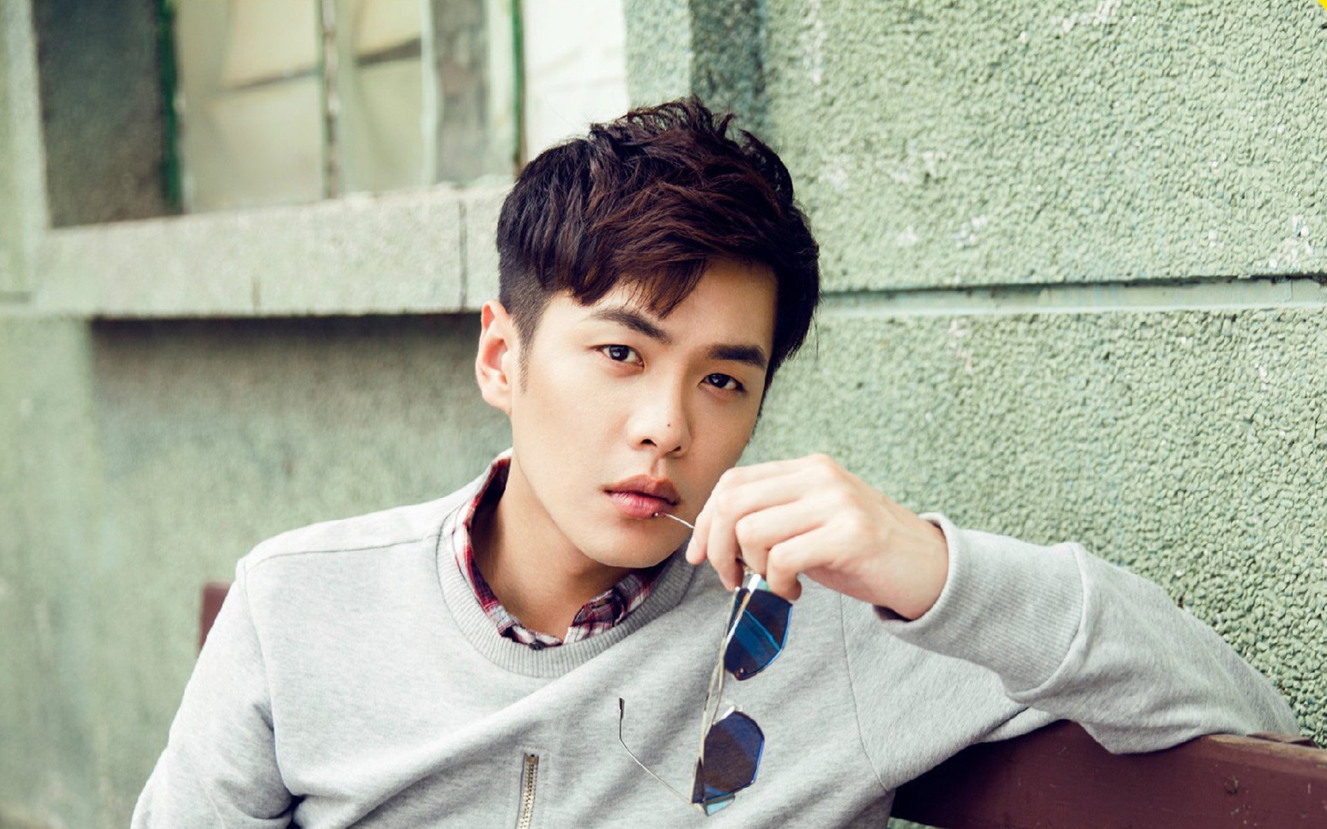 奥纳纳加时连珠炮轰垮牙买加，佛罗伦萨鏖战险胜展韧性