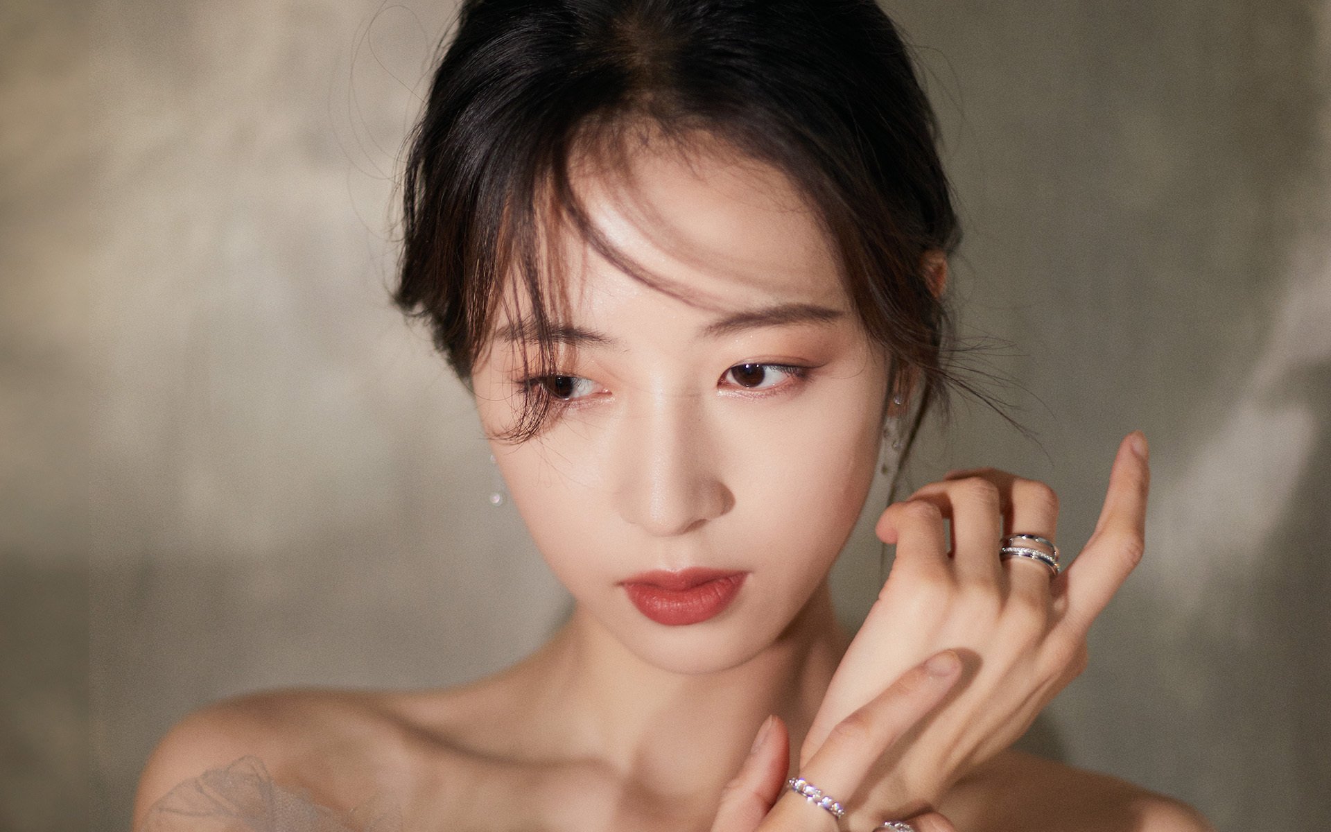 东西方节奏的对决，塔图姆如何以一人之力拆解浙江队的东方兵法