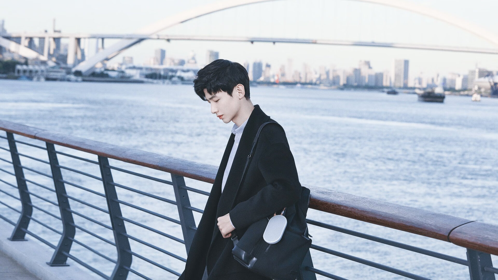 王冠上的新宝石，本泽马导演攻防双重奏，皇家社会力擒塞维利亚登顶