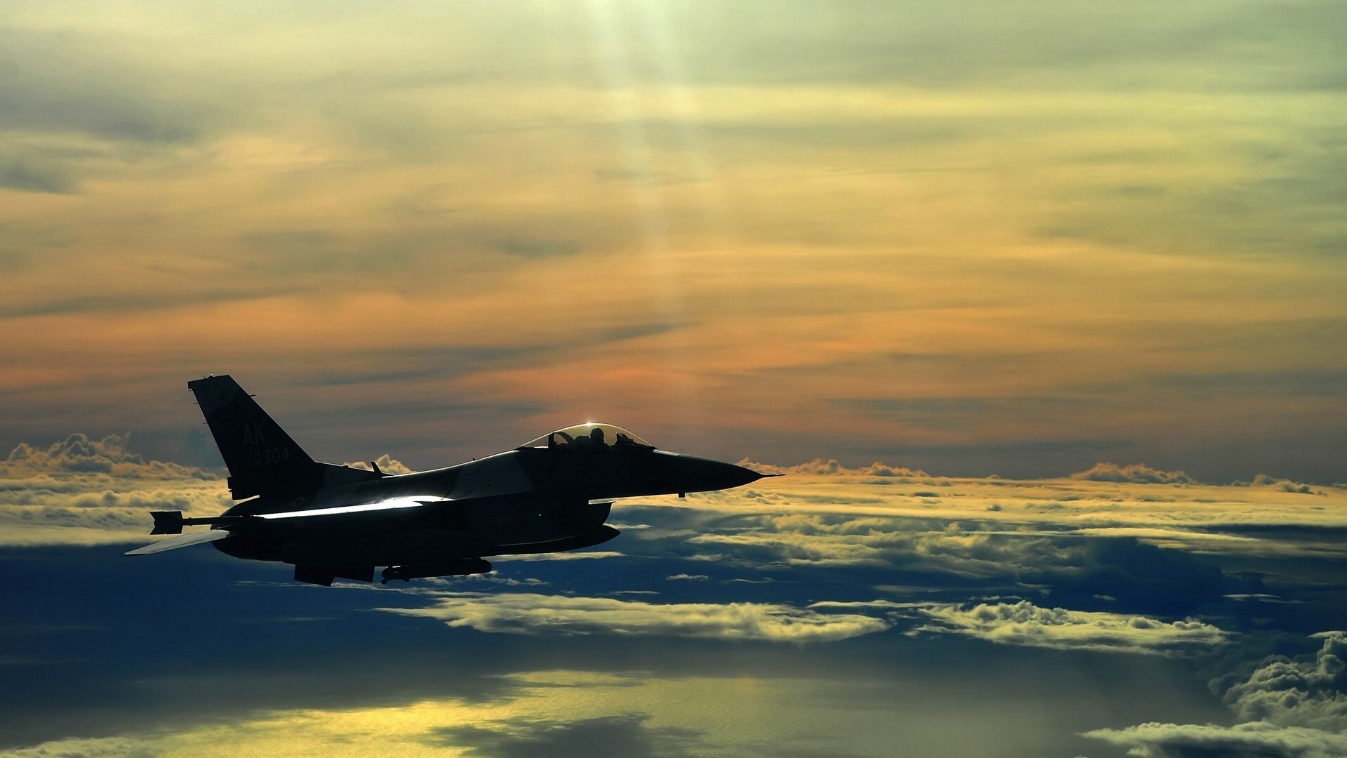 F1引擎轰鸣与无声封喉，当新赛季开战之夜与哈利伯顿的巨星时刻交汇